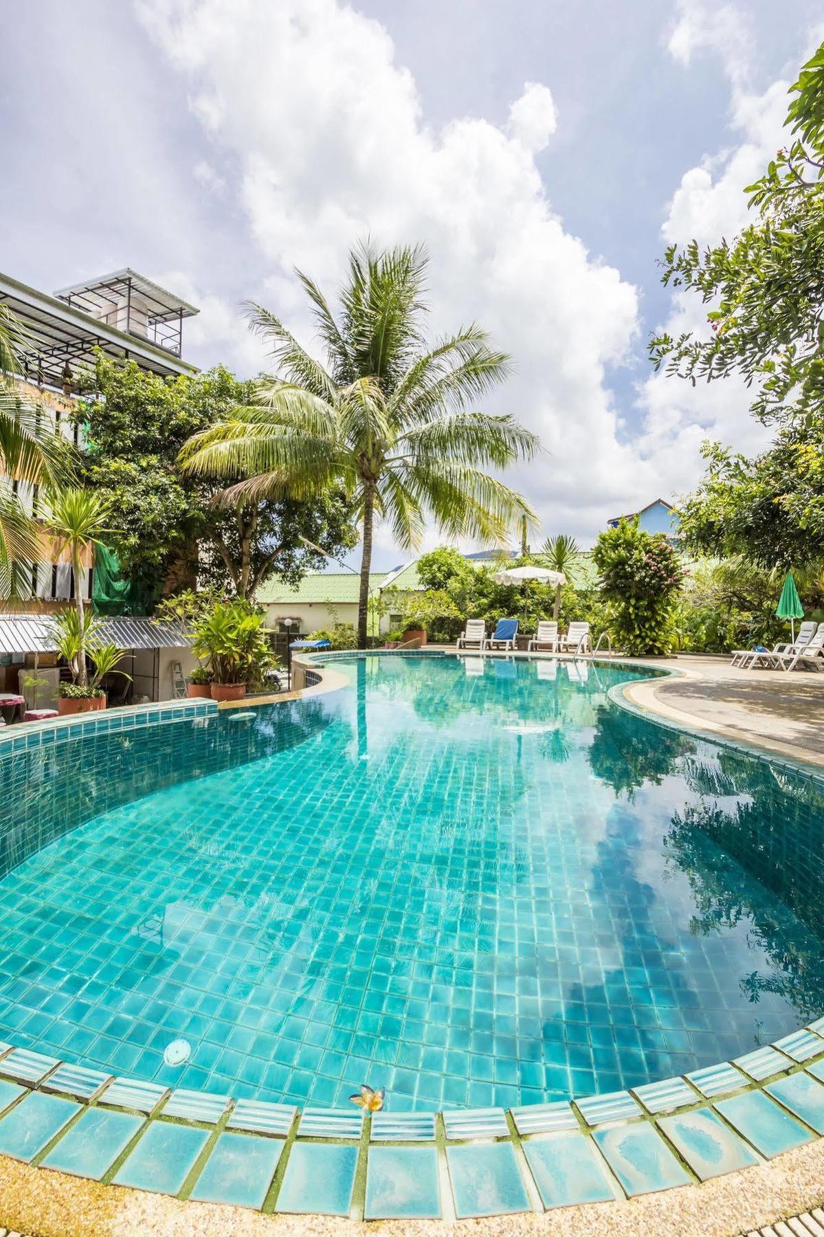 Baan Lukkan Patong Resort Phuket Zewnętrze zdjęcie